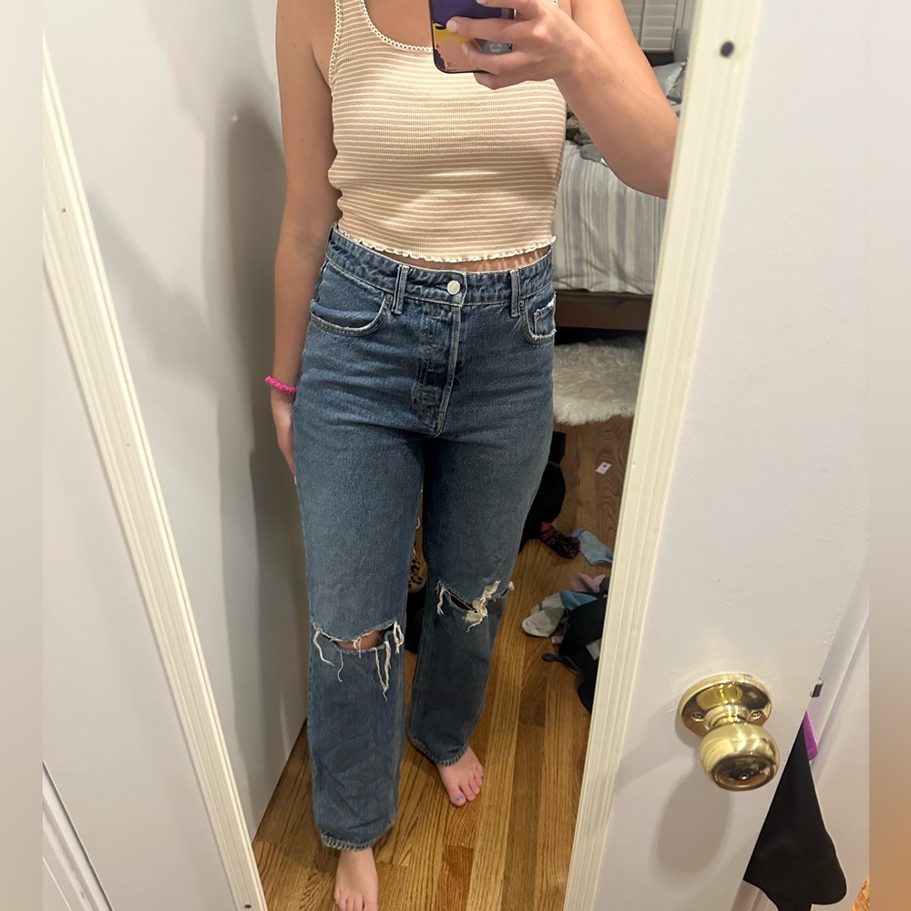 Ripped GRLFRND Jeans